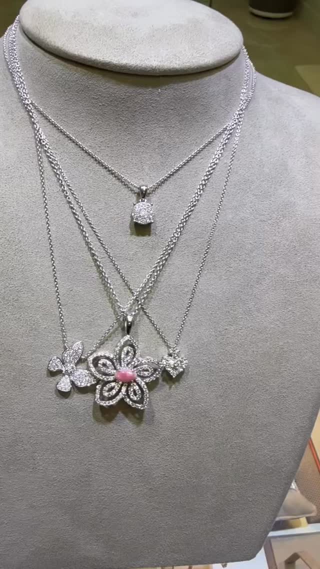 Sensational selection of neck candy, just in time for the holiday season! #jewelryaddict #instagood #diamonds #diamondnecklaces #miamijewelry #instalove #jewelrylover #alperjewelry#holidaygiftideas #christmasgiftsideas