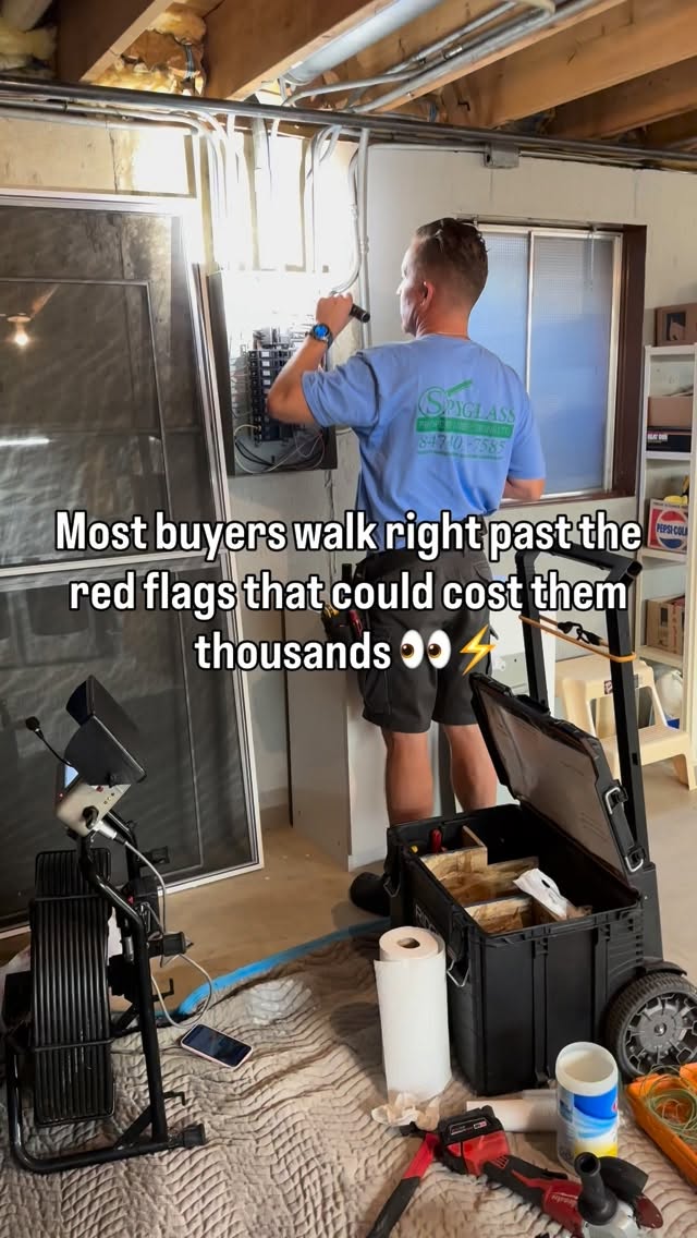 When a home inspector opens that breaker box, they’re looking for home inspection red flags 🛑 like double‑tapped breakers and outdated panels. Knowing what home inspectors look for and having a home buying checklist helps first‑time buyers avoid costly mistakes. Before you fall for crown molding and granite counters, learn what to check during a home walkthrough 🔍 unpermitted additions, electrical problems in old homes, and other issues can be home inspection deal breakers or negotiation power. Your future self will thank you 🧰.
home inspection red flags · what home inspectors look for · home buying checklist · unpermitted additions · double tapped breakers · home inspection tips for buyers · first time home buyer mistakes · what to check during home walkthrough · home inspection deal breakers