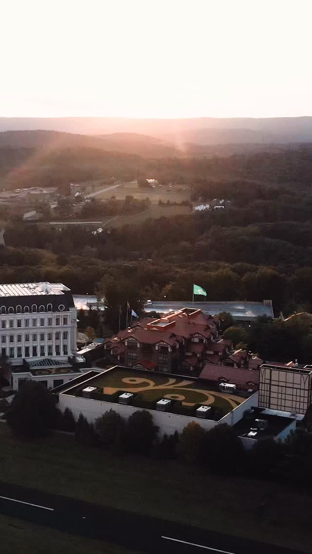 We love every single thing about how Meg & Charlie orchestrated their wedding celebration! This beautiful couple chose an iconic venue that they adore and opted for a weekday celebration to bring it to life. They kept their guest list small and intimate. This allowed more flexibility in their timeline and access to more of the jaw dropping spots that make Nemacolin so special.
They even prioritized the carousel at dusk which is literally the best thing ever!
The originality is top notch and such a good reminder that itâs *your* wedding day - so prioritize what matters most to you and make it your own!
#nemacolinwoodlandsresort #nemacolinwedding #nemacolin #nemacolinbride #nemacolinweddingvideo #paweddingvideographer #pittsburghweddingvideographer #pittsburghbride #burghbrides #jacksonvilleweddingvideographer #floridaweddingvideographer #luxuryweddingvideographer #ameliaislandweddingvideographer #luxurybride #wednesdaywedding #weddingcarasoul #staugustineweddingvideographer #destinationweddingvideographer