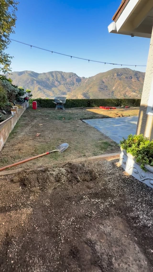 Check out the process behind our Pacific Palisades project transformation. 🔥🌿
.
.
.
.
#landscape #banueloslandscaping #viral #trending #explorepage #artist #explore #artistsoninstagram #viralreels #trendingreels