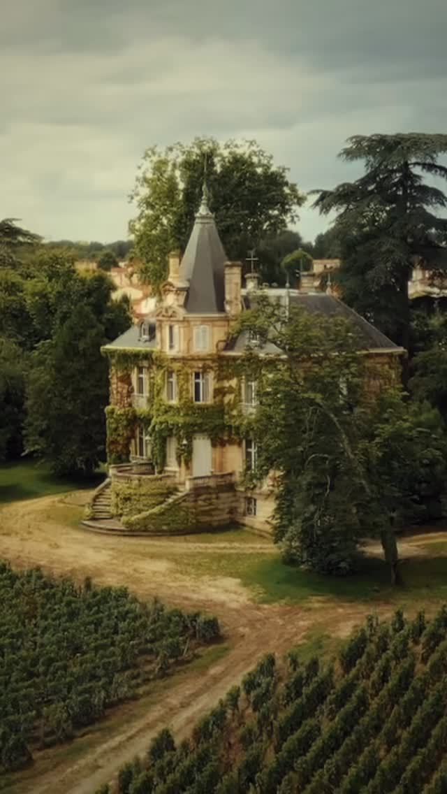 Wine Pairing Dinner · 22 November 2025
Entre Terre et Mer — Between Land and Sea
An extraordinary evening awaits at L’Arôme by the Sea, where the harmony of land and sea unfolds through a 12-sequence dégustation crafted with the philosophy of nature, balance, and emotion.
For one exclusive night, indulge in a menu that celebrates the delicacy of the ocean and the depth of the earth — from brown crab and foie gras to Hokkaido venison and A5 Miyazaki Wagyu. Each dish is designed as a poetic dialogue between textures, terroirs, and the season’s finest expressions.
This gastronomic journey is elevated through a rare wine pairing with Château Les Carmes Haut-Brion, featuring the exceptional 2014, 2016, and 2017 vintages. The evening begins in refined effervescence with Billecart-Salmon Le Réserve Brut NV.
We are honored to welcome Guillaume Pouthier, Managing Director of Château Les Carmes Haut-Brion, who will personally guide guests through the story, philosophy, and craftsmanship behind each wine.
Join us for a night where French haute cuisine, Bordeaux brilliance, and the shimmering beauty of the Andaman Sea come together in perfect harmony — a true symphony of flavors, elegance, and connection.
Event Details
📅 22 November 2025
🕕 From 6:00 PM onwards
💰 THB 9,900++ per person
📍 L’Arôme by the Sea | Phuket