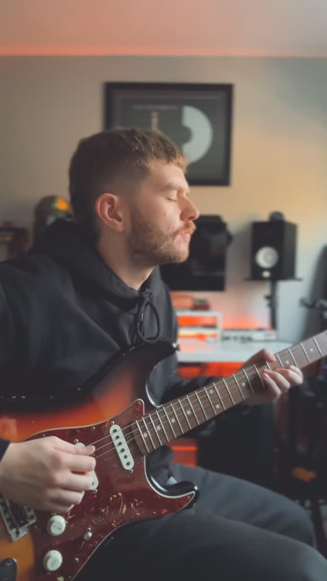 Informal Jam No. 14
•
#sessionguitarist #guitarist #guitar #sessionmusician #musician #guitarplayer #music #guitarsolo #guitaristsofinstagram #sessionguitarplayer #fender #sessionguitar #guitarlife #acousticguitar #guitarcover #electricguitar #sessionman #rockguitarist #guitaristforhire #riffwars #homestudio #guitars #guitarsofinstagram #studio #musicproducer #livemusic #sessionplayer #musicianlife #guitarra #producer