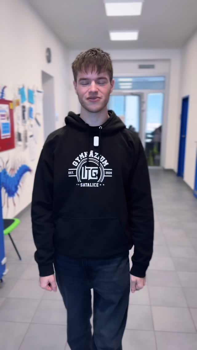 🎬 Behind the scenes z natáčení pozvánky na jarmark, ne vždy to klapne na první dobrou 😅😆
Ale každá fail scéna = krok k tomu, aby finálko bylo top.
🎥 Takže tady máte naše nejlepší nepovedenosti.
#itg #gymnazium #fails #jarmark #shooting