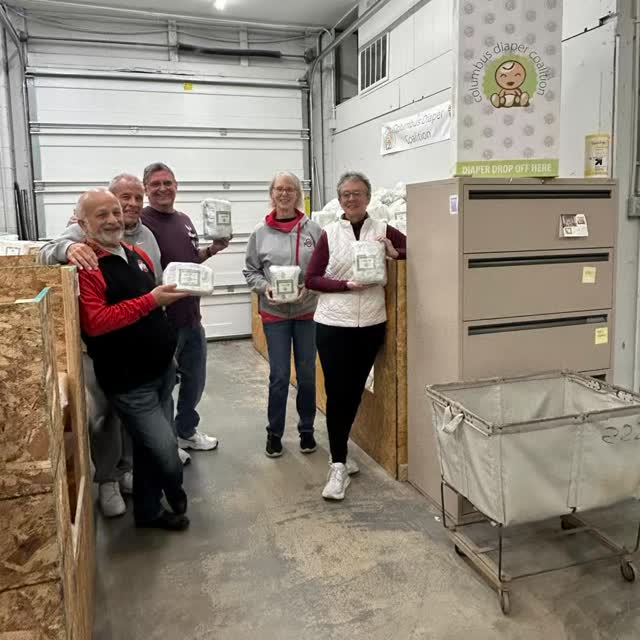 Big hearts❤️ Big Impact! These friends stay connected monthly while volunteering! #friends #volunteer #teamworkinaction #614columbus #saturdaysquad #cbusdiaperco #forthekids❤️