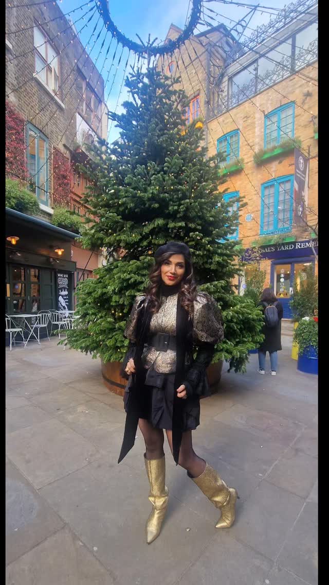 42 trips around the sun and counting… Feeling deeply grateful for the love, support, and light that follows me everywhere I go. Here’s to growth, grace, and God’s goodness.
#OOTDReel #style_with_tia #styleover40 #styleinspo #fashionista #ootdinspiration #fashionover40 #londonblogger #birthdaygirl #birthdayoutfit #BirthdayJoy #lovemyself #lovelife