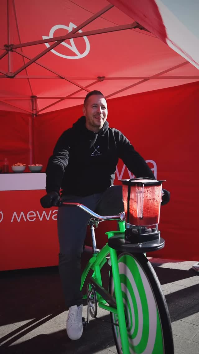 Smoothie Bikes on tour ⬇️⬇️⬇️
Unsere Bikes sind nachhaltig und vermitteln ein interaktives Erlebnis mit Spass und Fitness
#befitness #smoothies