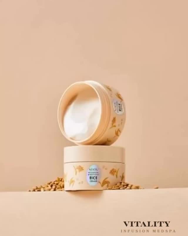 SOQU Korean Rice Moisturizer ( Available now )
Where lightweight hydration meets silky-smooth skin 🌾💧
This feather-soft cream is packed with rice extract to nourish, brighten, and balance your skin’s natural moisture barrier. Think: glass-skin glow, all day hydration, and a complexion that feels as soft as it looks.
Why we love it:
🌾 Restores moisture without heaviness
💧 Boosts radiance + smooth texture
🤍 Perfect for sensitive, acne-prone, and combination skin
✨ Leaves your skin refreshed, dewy, and naturally luminous
Your everyday glow… simplified. Order now +251973777077 ( available on what's app ) delivery service available
#SOQUSkin #KBeautyEthiopia #VitalityInfusionMedSpa #GlassSkinRoutine #HydratedSkinIsIn #RiceMoisturizerMagic #EthiopiaBeautyCommunity #SkincareAddis #KoreanSkincareLove #TrendingSkincare #SkincareThatWorks
