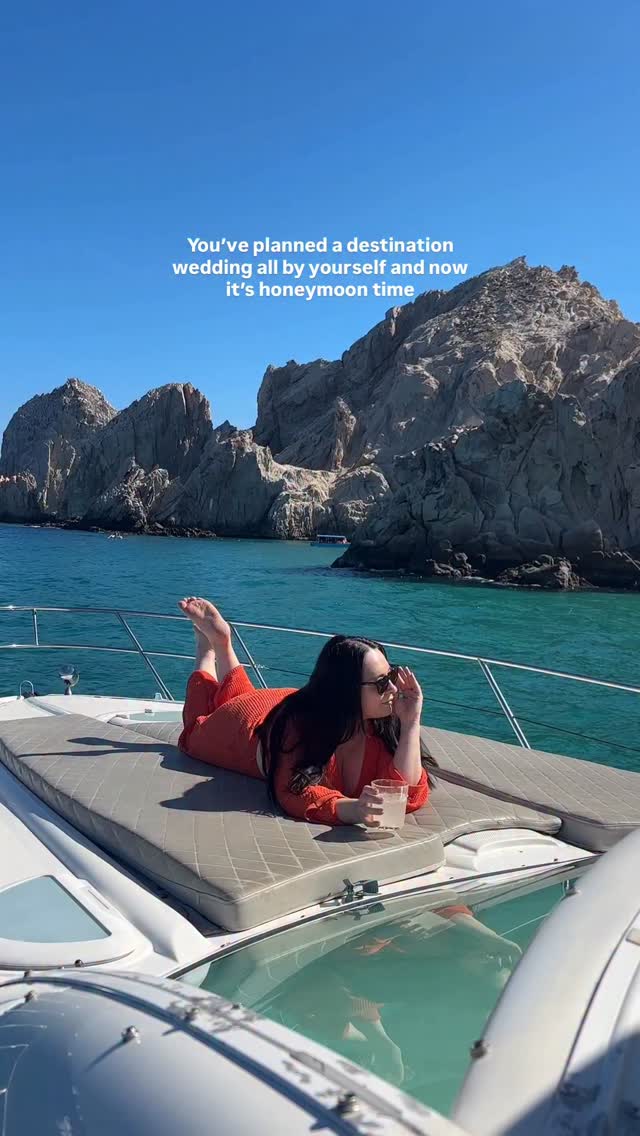 Wedding spreadsheets who 🫢
Boat @noworriesloscabos organized by @alegrayachtscabo 🩵
Outfit @revolve 🧡