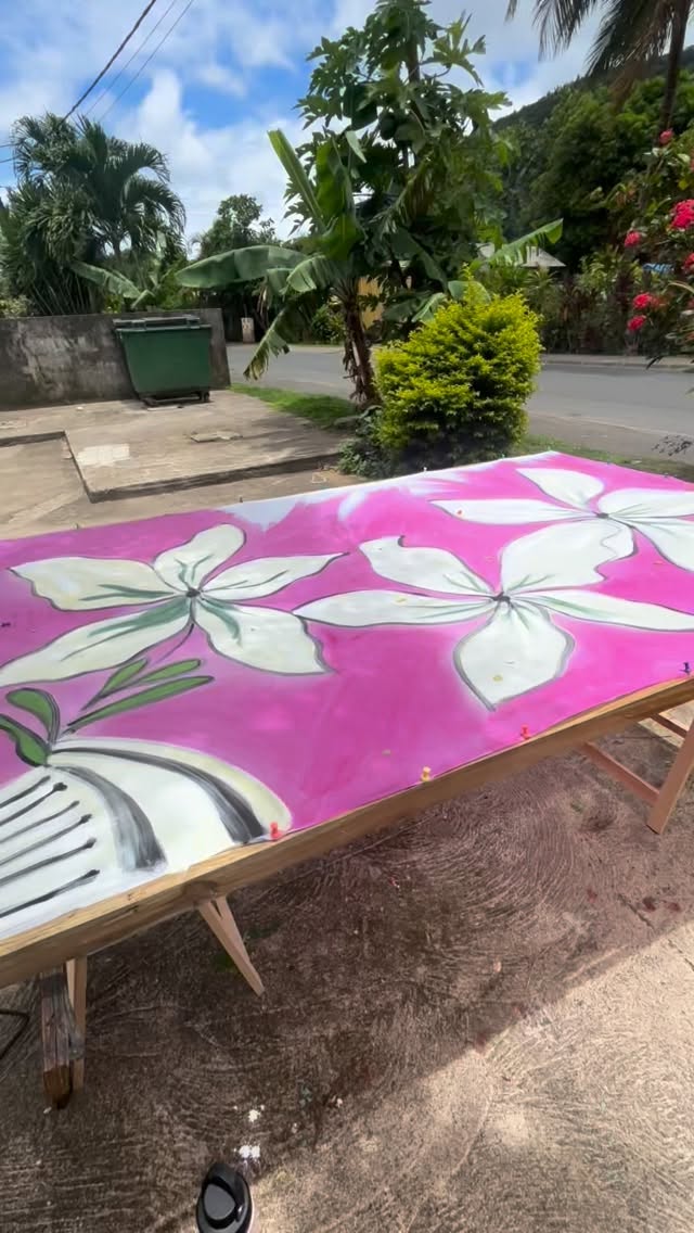 Creating and painting our own Pareau’s with @porutuinmoorea