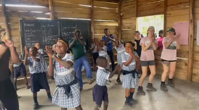 Always amazing to visit the Orphanage and spend time with the kids 💙
#uganda #pearlofafrica #africa