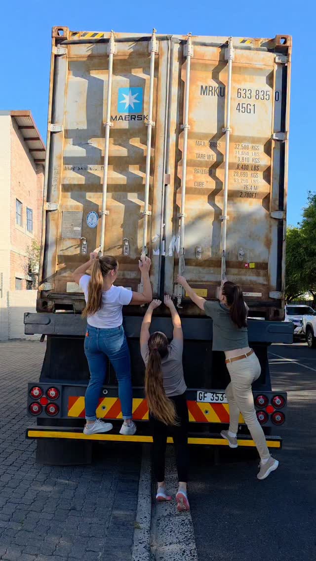 We’ve had a busy year manufacturing, shipping, and unpacking your orders. Here’s a look at what goes into getting your order to you. Our retail store and café will be open this SATURDAY from 9am to 1:30pm 👋 pop in and say hello!
Website: www.eightdegreessouth.com
Store: 10 Stibitz Street, Westlake, Cape Town
#interiordesign #interior_design #interiorstyling #interior #rattan #rattanchair #patio #kitchen #kitchendesign #lodgedecor #furniture #furnituremanufacturer #renovation #furnituremanufacturing #teakfurniture #homereno