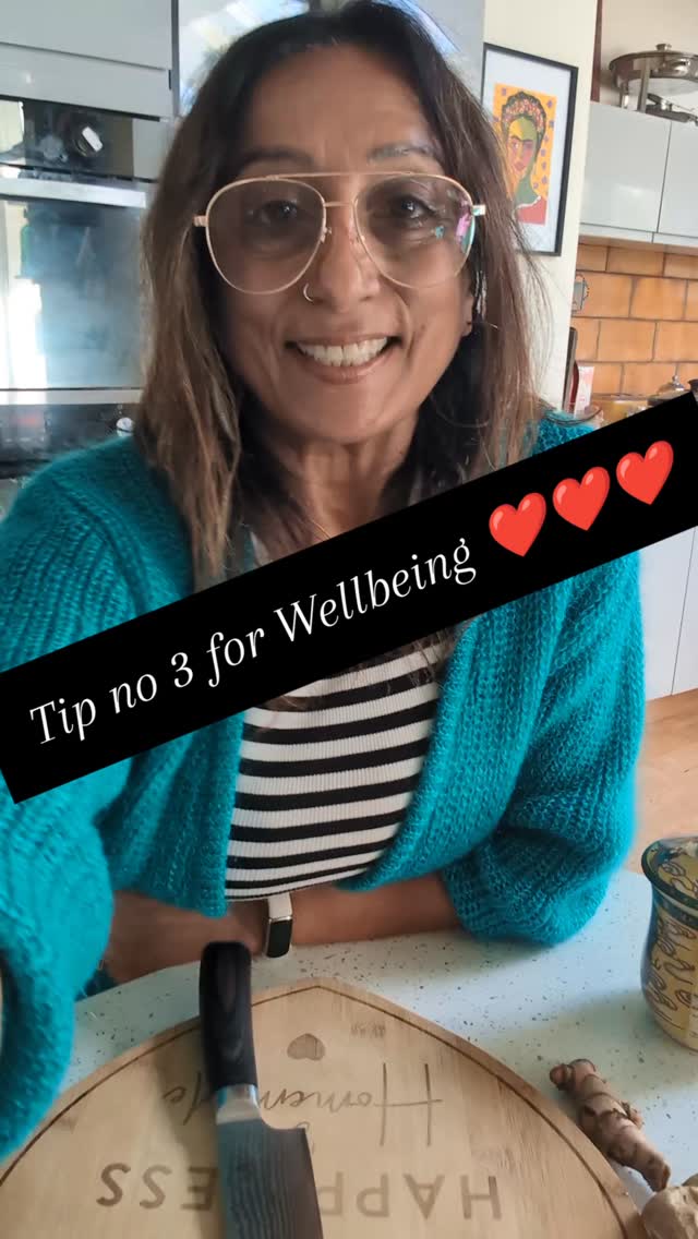 Tip no 3 for Wellbeing - turmeric and ginger roots.
#plymouthcharter #plymouthuk #punjabifoodlover #solopreneur #foodislove #independentwoman