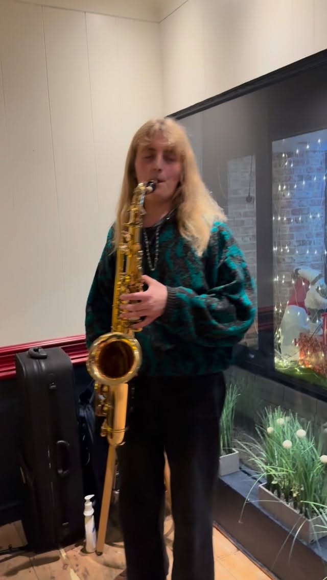 Saxophone melodies filling Primo 🎶💛
#woodfiredpizza #neopolitanpizza #sourdoughartisanpizza #pasta #pizzalovers #italianfood #charminster #italianpizza #bournemoutheats