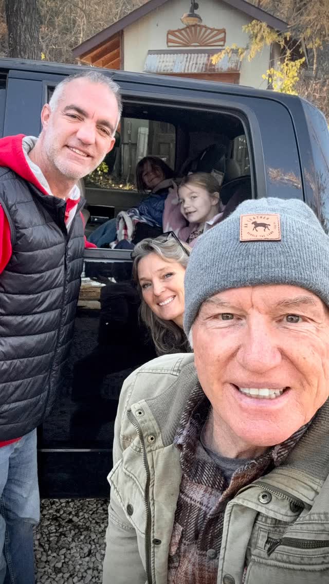 My son, Joel @clarkdesignbuild and the kiddos came down to Hermann for Thanksgiving. They played outside until Heidi assembled the cookie project and a fabulous meal while Joel and I hung Sheetrock to hang the Schluter Kerdi waterproof membrane on. A competitive cut throat game of UNO and 2026 Thanksgiving was in the books. #happythanksgivng