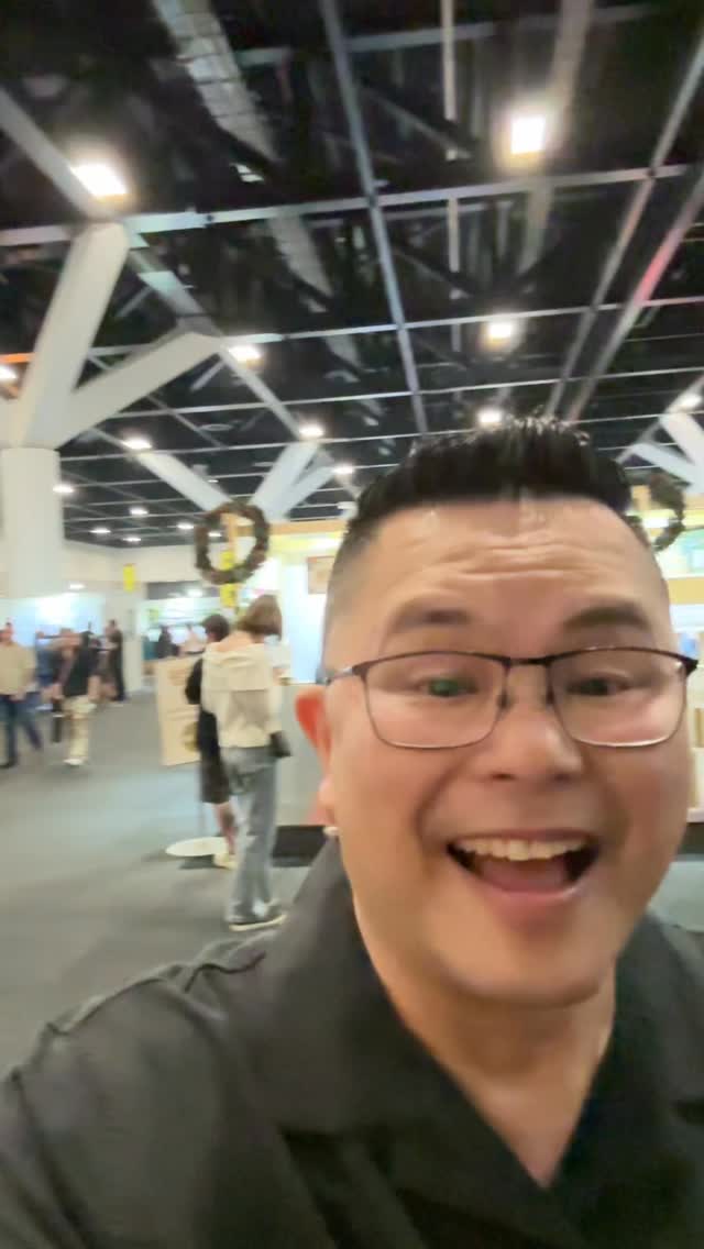 I am at the @goodfoodwine #Christmasmarket and the first pit stop is @tussockjumperwines 🫶🏻 Tussock Jumper Wines brings together premium wines from top regions around the world, including France, Italy, Spain and Portugal. Partnering with expert local producers, sourcing sustainably and selecting the best grapes each season. Right now they have a ‘buy 5, 1 free’ deal, that’s 6 bottles for $48! Its time to stock up this festive season @liquorlandau 👏🏻
#tussockjumperwines #winesfromaroundtheworld #premiumwines #liquorland #goodfoodandwineshow #weekend #foodandwine #sydneylife #drinkresponsably #wines #collabration