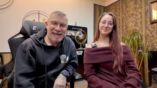 🎉ANKÜNDIGUNG 🎉
🖤 BLACK FRIDAY SPECIAL – nur am 28.11 von 10 - 18 Uhr! 🖤
Am 28. November bekommst du –50 % Rabatt auf alle Tattoo-Termine,
die für Dezember gebucht werden.
👉 Begrenzt auf die ersten 20 Termine!
* nur neue Buchungen
* nur am 28.11 gültig
* Buchung im Studio, per WhatsApp unter folgender Nummer: 0664/75138989 oder per Mail
* first come, first serve
* Termin muss im Dezember stattfinden
* nicht mit anderen Aktionen kombinierbar
#blackfriday #tattooaktion #tattooangebot #50prozent #tattooaustria
#tattoosteiermark #tattoostudio #dctattoo #zeltweg #murtal
#tattooidea #tattootermin #inkedcommunity #inkedgirls #inkedboys
#finelinetattoo #tattoorealistic #tattoostyle #tattooartist
#tattoodeals #blackfridaysale #tattoodesign #tattooinspiration