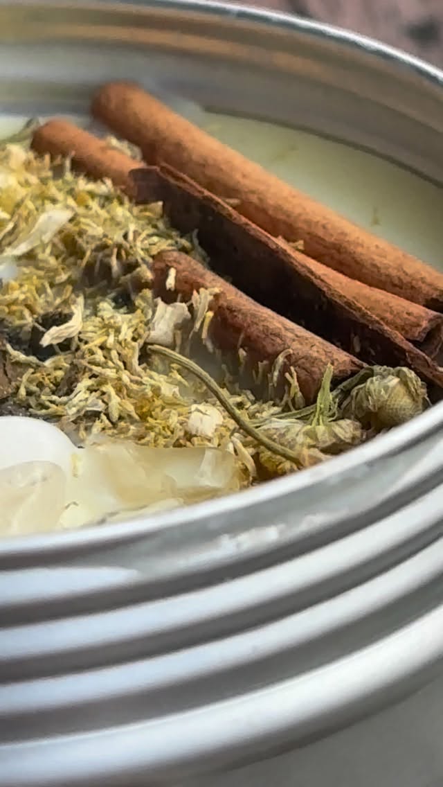 🌀Get lost in our Abundance Manifestation Candle this holiday season.✨
🌀Each and every one of our candles is hand poured and crafted with pure intention. From Abundance to Mediation, we have a candle that fits right for you!
🌀Shop The ARC Exchange, our mobile & virtual metaphysical shop on solandroot.com (link also in bio)
#candles #ritualcandles #intention #austinpsychic #virtual #smallbusiness #metaphysicalshop #abundance #handcrafted