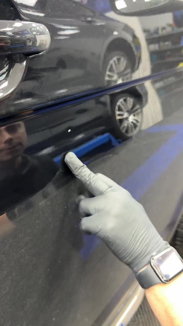 Chip touch up on this transporter #detailing #touchup #carfix #paint