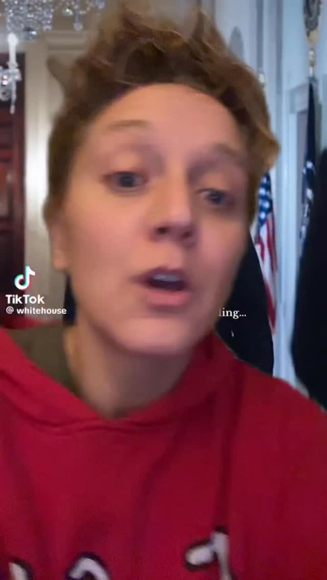 This. Is. Embarrassing.
#embarassment #politics