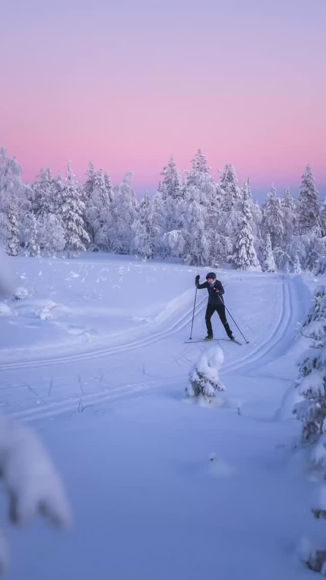 Sisu Outdoor - myymälä, vuokraamo ja opaspalvelut saman katon alla. Löydä varusteet ja parhaat talviseikkailut helposti meiltä! ❄️✨#sisuoutdoor #sisukkaastiseikkaillen #visityllas #lapland #
Sisu Outdoor - shop, rentals and guided adventures all in one place. Find your gear and the best Arctic experiences with us! ❄️✨