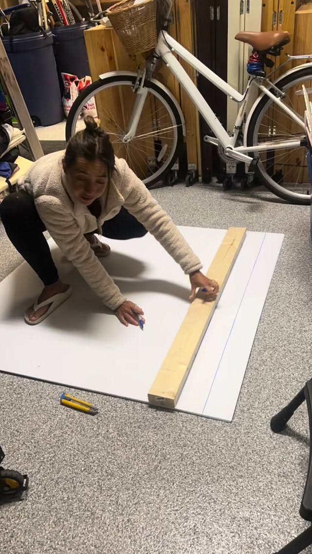 A few years ago I paid my cousin to build me a set of wooden stands so my yard signs could work on cement, mulch, even ice! After using them multiple times, we finally made another set. Huge shoutout to @medicinehatlawngreetings for the inspo, and a big thank you to my husband for helping… aka doing most of the work 😅💛