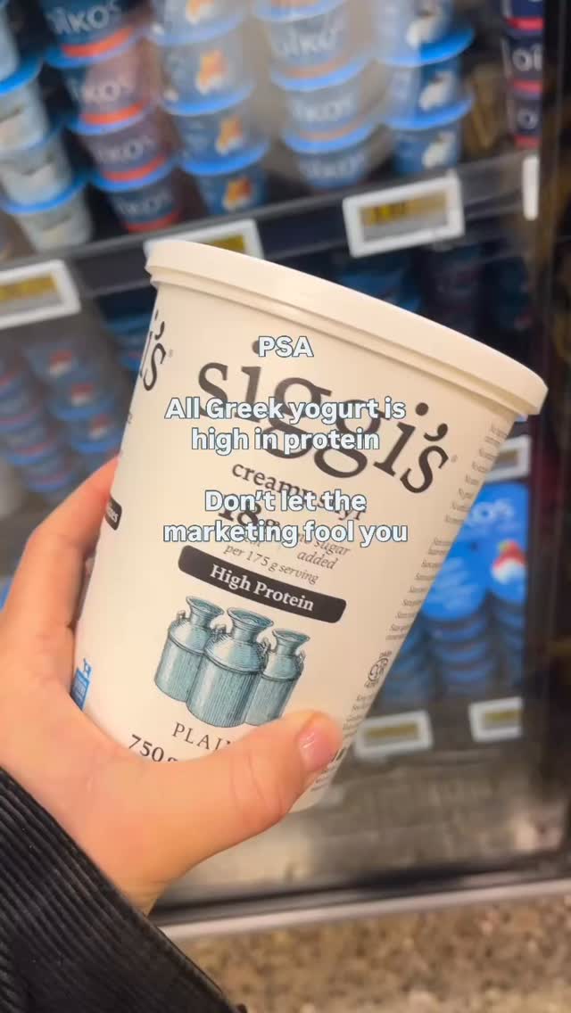 Tbh each brand may very by 1-3g protein but all Greek yogurt is high in protein
Ps no hate on Siggis this is actually my preferred brand 💕
#dietitiansofinstagram #dietitian #protein