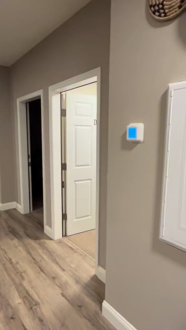 ❄️ Headed home for Winter break? ☃️
Before you hit the road, go where the winter wind takes you and make sure to:
🔥 Set your thermostat to Auto — keep it cozy, not costly.
🧊 Clean out the fridge — you weren’t going to eat those leftovers anyway.
🗑️ Take out the trash — no one wants to come back to a smelly apartment.
🔌 Unplug electronics — save energy while you’re away.
Now you’re all set for a stress-free break. Safe travels and Happy Holidays from your College Town Communities fam! 💙🏡