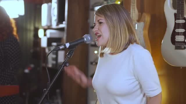 The soundtrack to your love story starts here… ✨
Little Red Wedding Band brings world-class vocals, unforgettable music, and a full dance floor from first dance to last song.
🎤 Stunning male & female vocals
📝 Massive set list
🕺 Dance floor fillers
🎻 Free ceilidh
🎷 Optional sax
🌍 UK-wide
☀️ Daytime options
Book today and let your wedding sound incredible. 💍