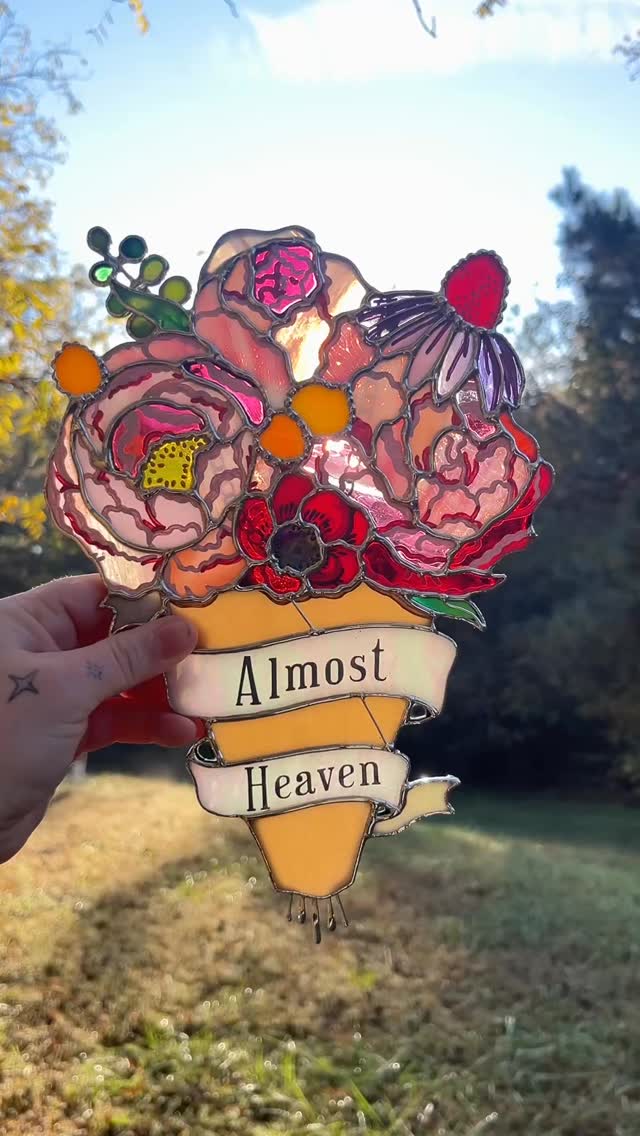 Obviously not over her 💕 just some more shots of this big bouquet we had the pleasure of doing recently! It’s so satisfying when you have a challenging request and it turns out better than you imagined! #stainedglassartist #stainedglassart #paigeboy #stainedglass #glassartist #glassflower #glassflowers #peonies