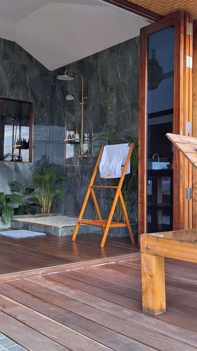 Showers hit differently when you have a view, warm breeze and the birdsongs join in 🚿🧖♀️
DM or email us today for the best deals💬
#LuxuryVilla#KohTaoViews#honeymoondestination
#LuxuryResort#DiveKohTao#Diving#ChalokBaanKao#TanoteBay#MaoBay#HaadTien#Floatingbreakfast#AoLeukBay#SecretGardenEcoPoolVillas #EcoVillas#TravelThailand#GetawayGoals #Relax #KohTao #Thailand#privatepoolvilla #MountainView #IslandLife#KohTaoBeaches#LuxuryVilla#romanticgetaways#sunsethunter#luxurytraveladvisor#seaview#sunset#privatevilla#ecofriendlyhotels