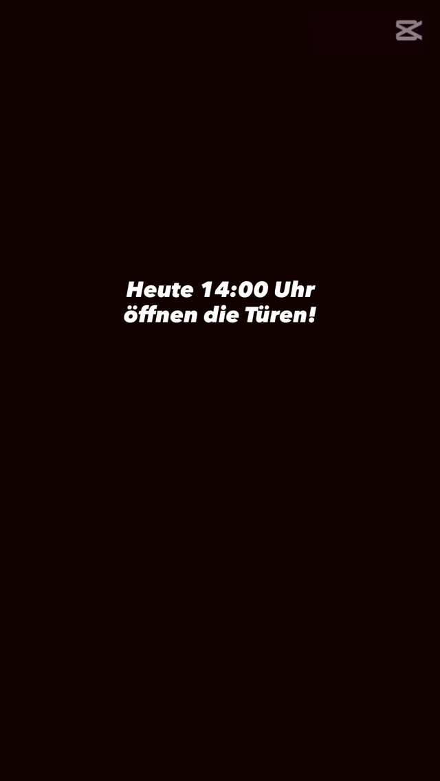 🎉 Hamburg spielt – und du bist eingeladen! 🎲
Heute startet Hamburgs größte Spielemesse – und wirklich alle kommen auf ihre Kosten, von ganz klein bis ganz groß! 👶🧒🧑🦱🧓
🗓 Öffnungszeiten:
⭐ Heute (Freitag):
Start um 14:00 Uhr & XXL-Spieleabend bis 21:00 Uhr
⭐ Samstag & Sonntag: jeweils 10:00 – 18:00 Uhr
Tauche ein in die Welt von über 1.500 Spielen, entdecke Neuheiten, Klassiker & Geheimtipps, spiele mit, lerne, staune – und erlebe gemeinsam mit Freund*innen, Familie oder Gleichgesinnten das große Spielefest! 🎭🏆🧩
🌍 Highlights: Workshops, Turniere, Bühnenprogramm, Artist Area & die längste LEGO® Kugelbahn der Welt!
🔥 Komm vorbei – probieren, spielen, mitfiebern! Hamburg wird zum Spiele-Abenteuerplatz! ✨