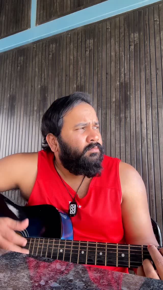 If being jobless in Goa means singing by the sea, I’m hardly complaining. I’ll head back with a tan and a tune 🎸
#goa #wakemeupwhenseptemberends #beachlife #guitar #singing
