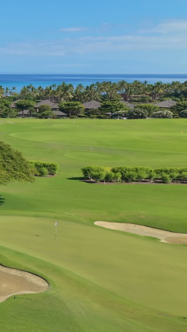 Tag a friend youâd golf here with âłď¸