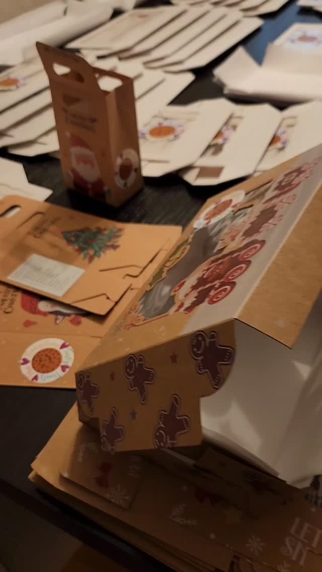 Are you ready for Christmass?
Come by this Saturday and next, and do your Christmass cookie and treats shopping from me!
I have a table at the @newmarket_farmersmarket Christmass market and can't wait for you to treat yourself to delicious and healthy treats of mine.
I am baking with love and have lots of hope that you'll love my treats!
#bakingwithneekta #glutenfree #dairyfree ##sensitivett #farmersmarkets