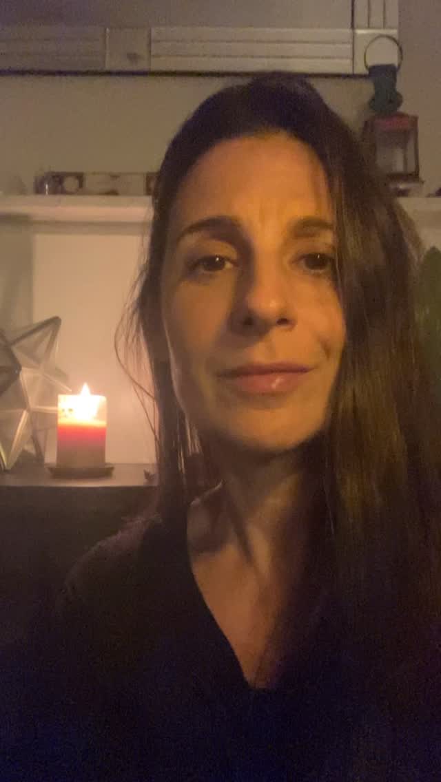 Some important questions for musicians and music lovers out there concerning online music.
Am very curious!
Leave ypur thoughts in the comments below!
#singer #music #voice #singing #love #spirituality #heart #musician #healing #cacao #spotify #ethical #onlinemusic #peacenotwar