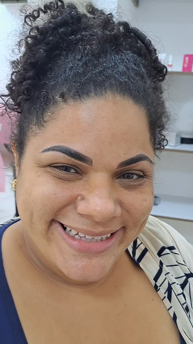 Micropigmentacao finalizado foto real sem filtro e nenhuma alteração.