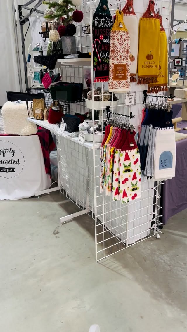 🎄Come see me this weekend at the Spokane Fairgrounds! I have hats galore as well as plenty of other gift options and stocking stuffers. 🧦
Friday 10a-8p
Saturday 9a-6p
Sunday 10a-4p
#ShopLocal #ShopSpokane #Handmade