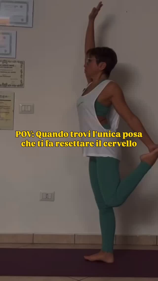 Niente parole, solo respiro. 🌿
A volte basta il corpo che si muove e la mente che si ferma per ritrovare la calma. 💛
✨ Nel link in bio trovi i miei percorsi di yoga per riconnetterti con te stessa, dentro e fuori dal tappetino.
#yogaitalia #felicitàconsapevole #benessereolistico #mindfulnessitalia #presenzaconsapevole #yogalifestyle #yogabenessere
