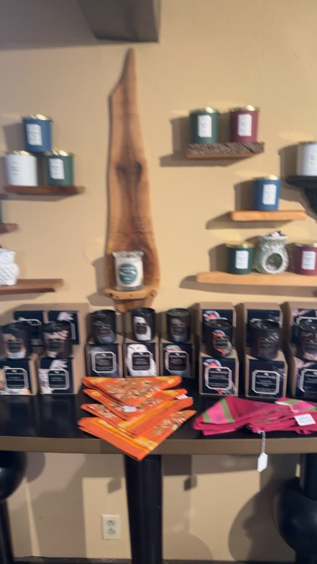 We’re just dancing through the lightning strikes over here, ya know, with our candles 🕯️
#stpetersvillage #foxandfrogapothecary #phoenixvillepa #chestersprings #birdsboropa #stockingstuffer #stockingstufferidea #stockingstufferideas #apothecary#apothecarylife #healingera