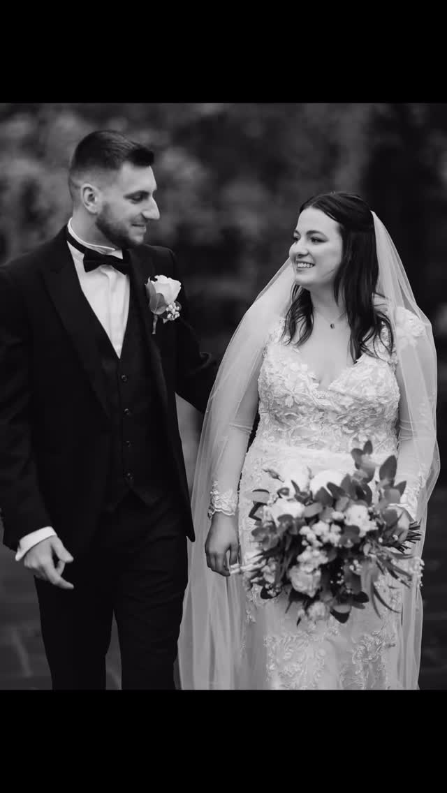 Congratulations guys on your anniversary today x #essexweddingsupplier #essexweddingflorist #essexweddingflowers #bridestobeinessex #essexweddingdecor #weddings #weddinganniversary❤️