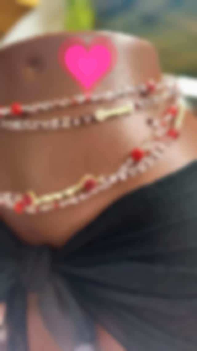 #montréal #timytimy #baya #perle #beads #beadsjewelry tu choisis lequel pour sublimer ta taille? Possibilité de personnaliser, contacter 514-591-6605 https://www.timytimy.ca/accessoires