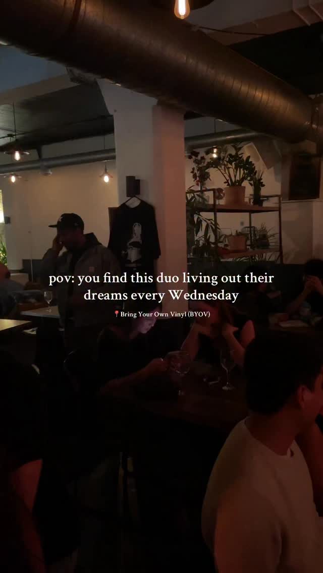 playing all the vinyl you bring us, every Wednesday!
Yours truly, Majoris Music š§
#vinylcommunity #fleetwoodmacdreams #listeningbar