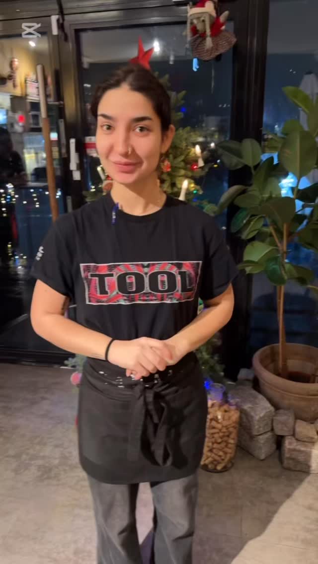 Snart tid for litt juleferie for oss ogsรฅ! Men frykt ikke! Vi holder รฅpent for dere MANDAG 22. DECEMBER fra 16:00 til 21:00 ๐๐คโค๏ธ
#cinqueterre #askersentrum #trattoria5terre #visitgreateroslo #italianfood #italianrestaurant