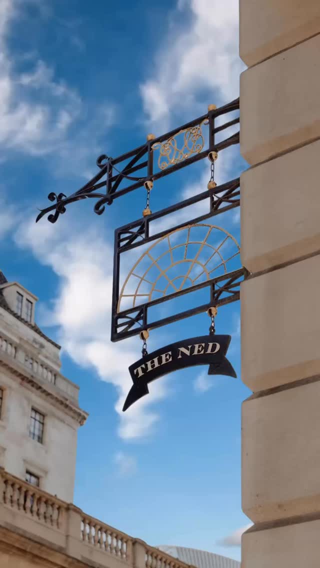 Upcoming Events for The Ned Membership Community
We’ve got an exciting line-up to close the year on a high. Join us for these immersive wellbeing experiences, all designed to ground, reflect, and reset.
Sunday 30 November
Yoga, Journalling + Gong Bath with Lydia and Phoebe.
Close the week with mindful movement, reflective journalling, and the deep vibrations of a healing gong bath.
@yogi_lyd @phoebewintersound
Saturday 6 December
Transformative Breathwork + Sound Healing with Natalie.
Release emotional tension and reconnect with your inner calm through powerful breathwork techniques and soothing sound frequencies.
@house_of_now_
Saturday 13 December
Release 2025 + Manifest into 2026 with Bella.
A manifestation workshop to let go of the old and welcome the new. Includes ceremonial cacao, visualisation, and sound healing to anchor your intentions.
@bellaavahealing
Sunday 14 December
Winter Botanical Apothecary with Bella.
Blend your own essential oil potion using botanicals chosen for your personal needs. Learn how scent can support balance, focus, and wellbeing during the colder months.
@bellaavahealing
To book, head to the Ned Members App.