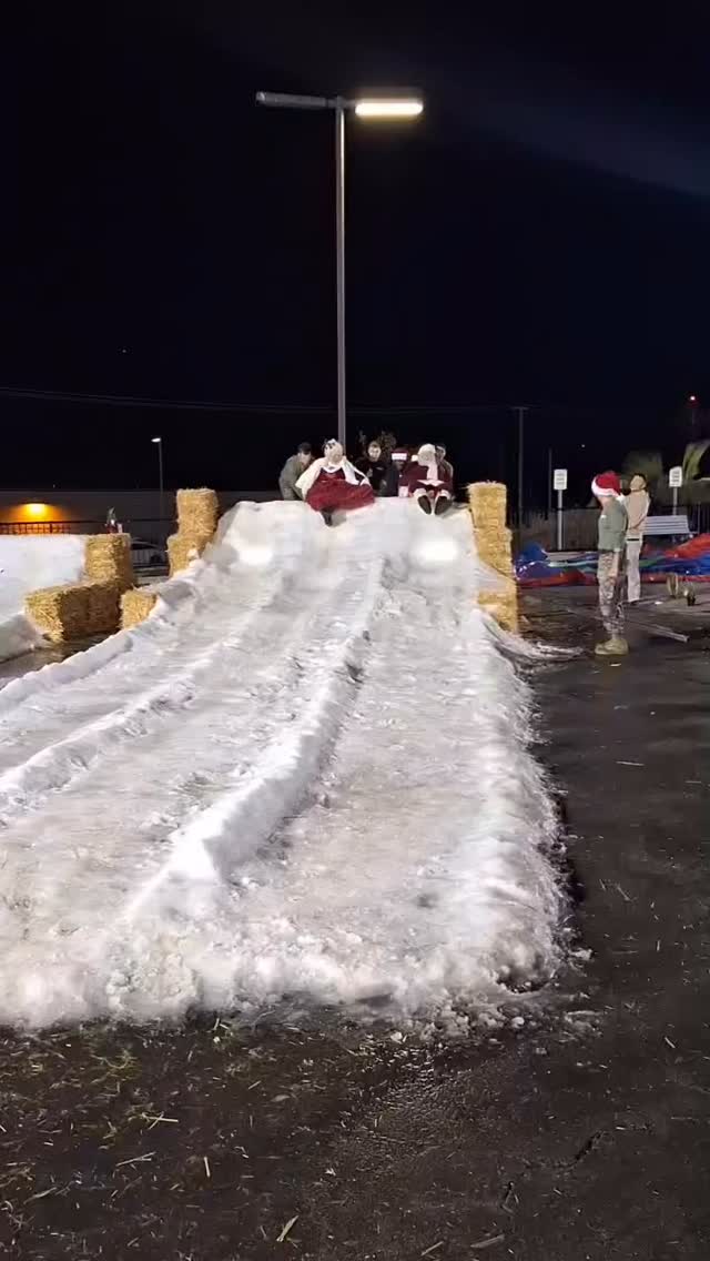 Mr. and Mrs. Claus had an amazing weekend as they prepare to bring in the holiday season! We can’t wait to see more of their magic throughout December😉
#holidays #christmas #orangecounty #ockids #ocmoms #orangecountyca #birthdaypartyideas #birthdayparty #holidayseason