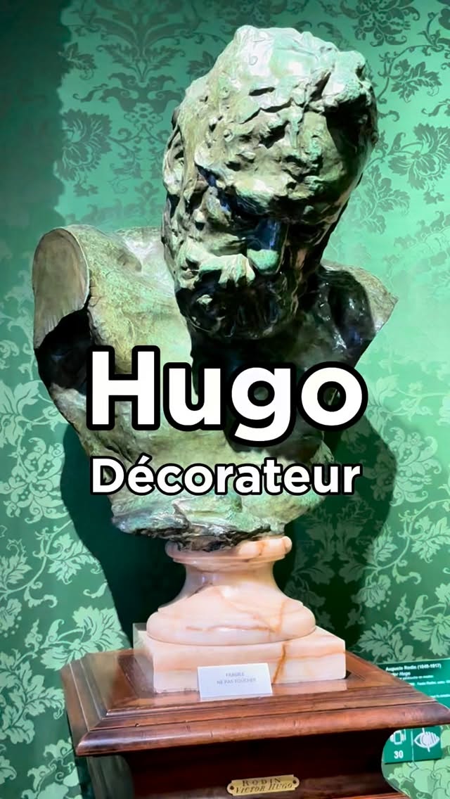 Connaissez vous la Maison de Victor sur la Place des Vosges ? C’est dans ses anciens appartements qu’il est possible actuellement de découvrir l’exposition « Hugo décorateur », jusqu’au 26 avril 2026. Ce grand nom de la littérature cachait un véritable talent incroyable pour la décoration…
Le parcours, réparti sur deux étages, nous emmène au cœur de l’univers créatif de Hugo. On y découvre comment ses dessins nourrissaient ses rêves de décor, le rôle essentiel de Juliette Drouet, sa complice artistique et amoureuse, et l’importance des échanges familiaux.
Le parcours nous emmène ensuite à Hauteville House, à Guernesey, son chef-d’œuvre décoratif. Grâce aux photographies anciennes et contemporaines, on découvre un lieu où chaque mur, chaque sol, chaque plafond devient une page d’expression.
Enfin, la visite se poursuit dans son appartement, où l’on peut admirer des meubles, des panneaux sculptés et des créations qu’il concevait en transformant des pièces anciennes avec l’aide d’artisans.
Votre visite se terminera avec la reconstitution de sa chambre mortuaire, qui montre à quel point son sens du décor l’a accompagné jusqu’au dernier jour.
———————-
📍Maison de Victor Hugo
6, place des Vosges - Paris 4
Ouvert tous les jours, sauf lundis, de 10h à 18h
Entrée payante actuellement pour l’exposition temporaire
Plein tarif : 11€ - Tarif réduit : 9€ - Gratuit moins 18 ans
#victorhugo #maisondevictorhugo #placedesvosges #paris4 #litteraturefrancaise #frenchliterature #lesmisérables #guernesey #ecrivainfrancais #decorationdinterieur #addesign #parismuseum