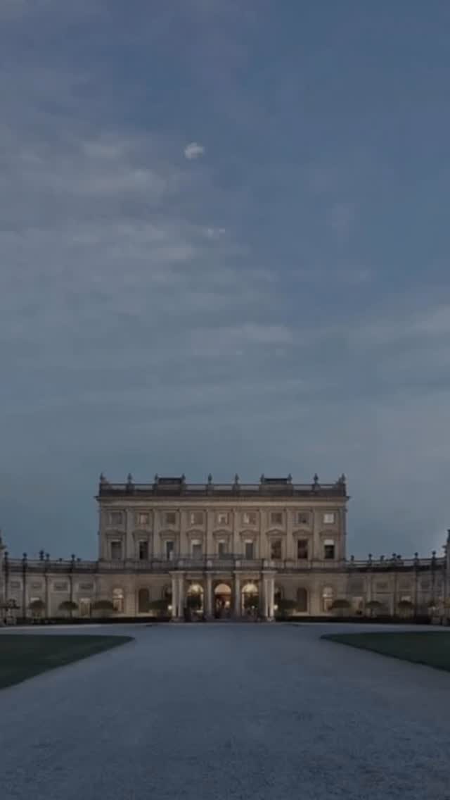 Куди їхати за справжнім англійським Різдвом.
Cliveden House, Coworth Park та Chewton Glen — три адрес за межами Лондона, що створюють атмосферу справжньої казки.
—
Пишіть нам у Дірект або звертайтесь за номерами:
+380 66 647 17 77
+380 66 306 19 88
—