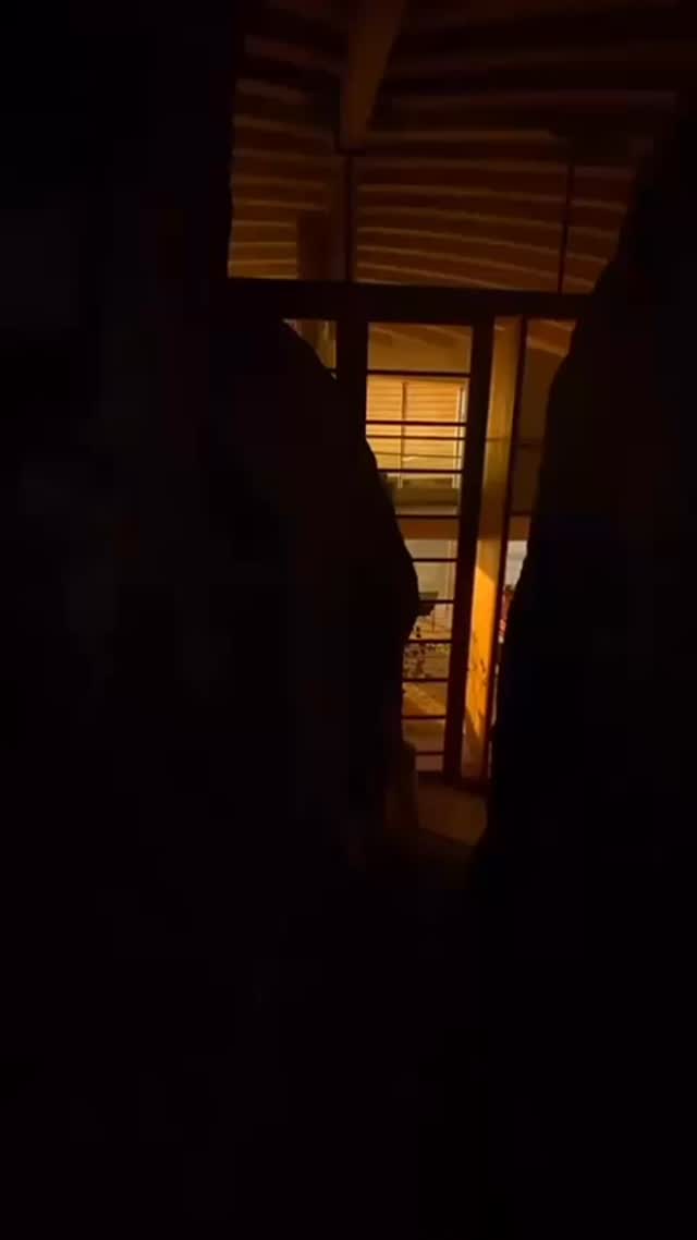 Todo lo que debes saber del loft en este lugar excepcional, incluidos precios y condiciones, está en airbnb.com/h/canalom así que revisa bien el link antes de reservar. Capacidad para 4 personas. Si necesitas alojar con más gente, tenemos otras cabañas en arriendo en el mismo lugar.
Para reservar sin intermediarios ni comisiones, contacta a gustavo@yogashala.cl
o por WhatsApp +56 9 9239 2145.