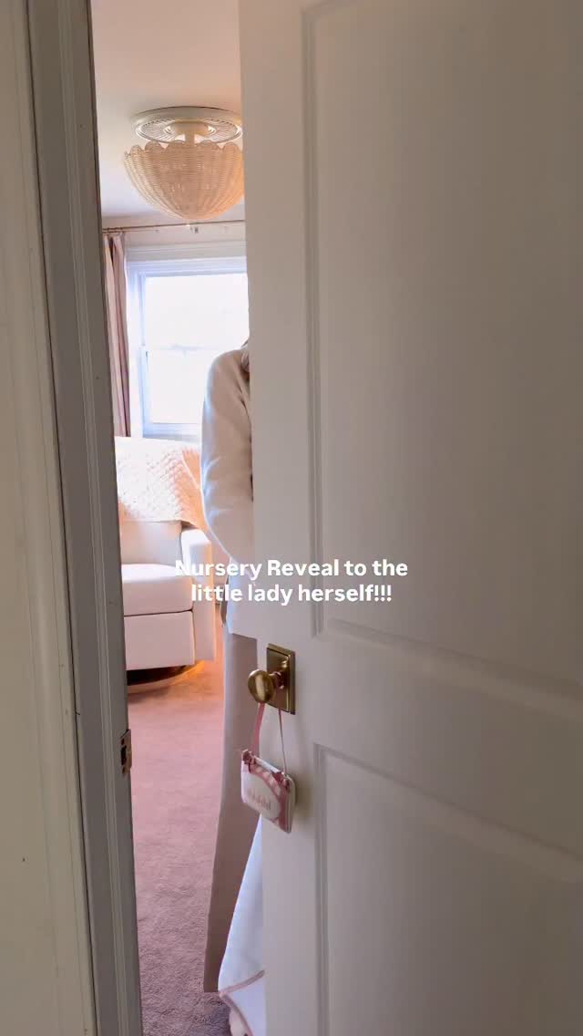 After many many months, this special little lady has entered the chat 🫧🎀 Welcome to your nursery, Rosie R!!!!