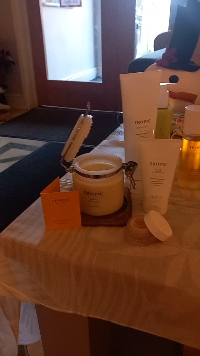 I'm at the @hotel_theroadehouse today. Just popping up with a little @tropicskincare display and the option to #try and #buy!